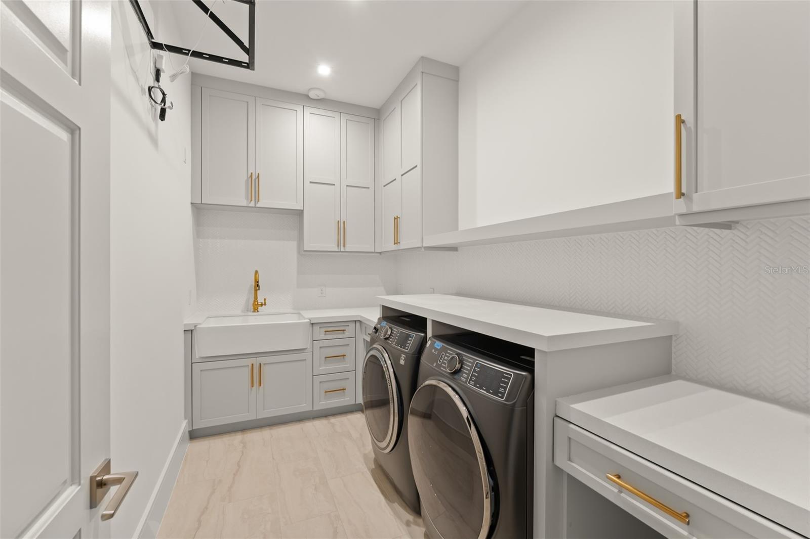 Image 47 of 47 For 4133 Grande Brick Loop 14