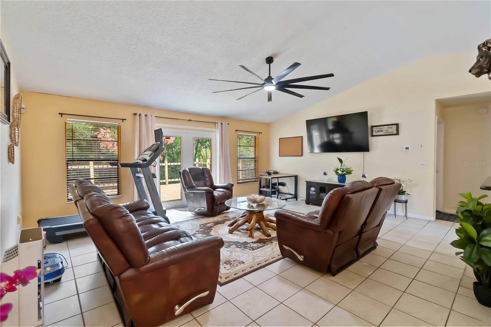 Image 4 of 25 For 6266 Teton Court