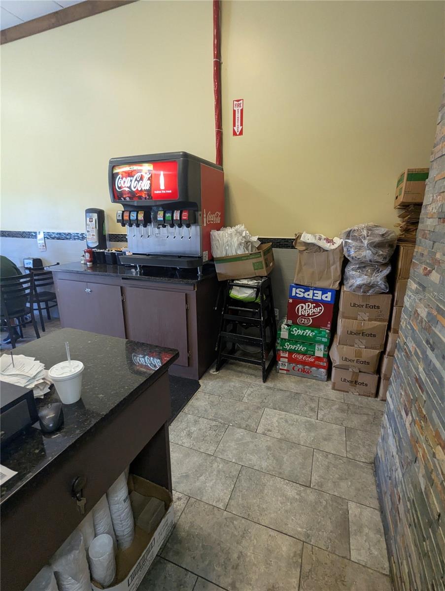 Image 11 of 13 For 2430 Us Highway 27  380