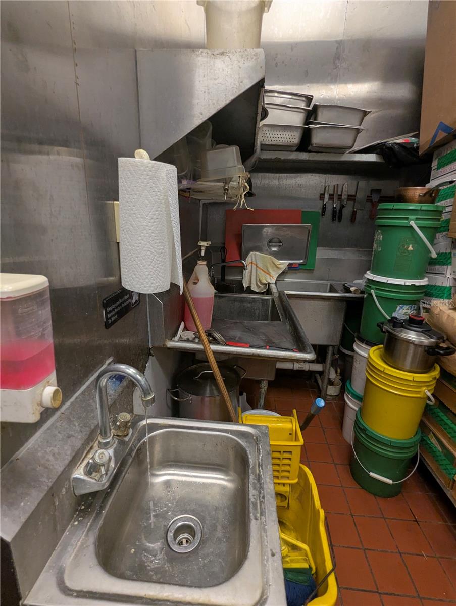 Image 8 of 13 For 2430 Us Highway 27  380