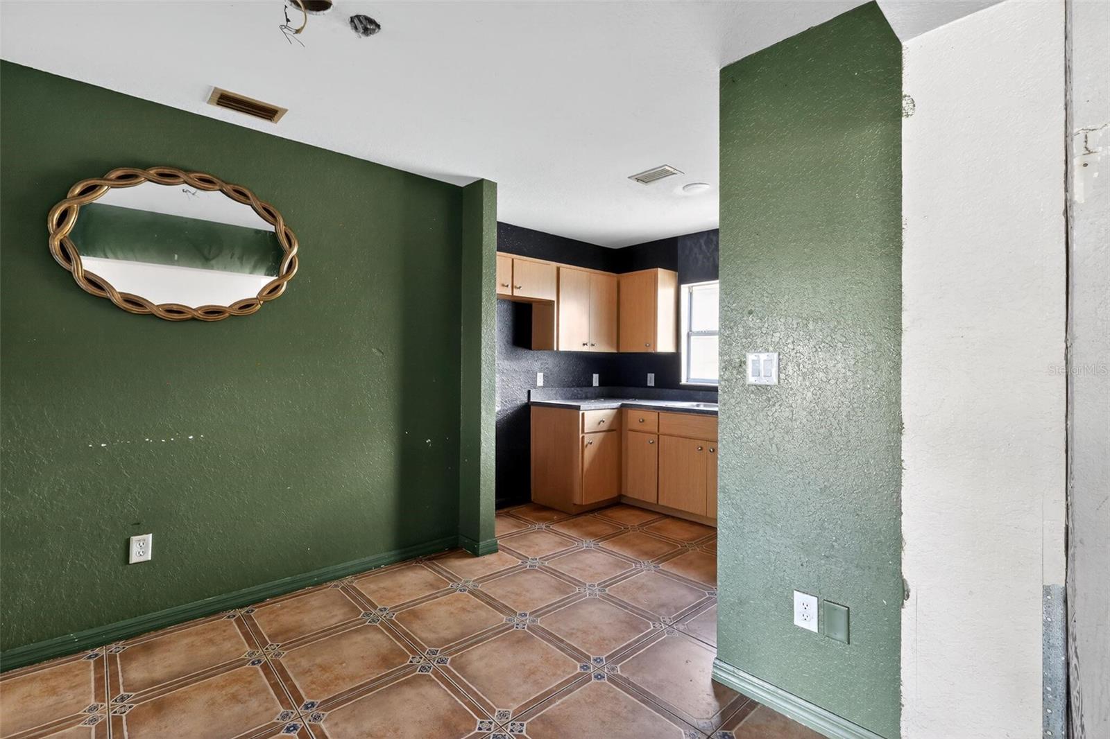 Image 19 of 24 For 1634 Warren Avenue