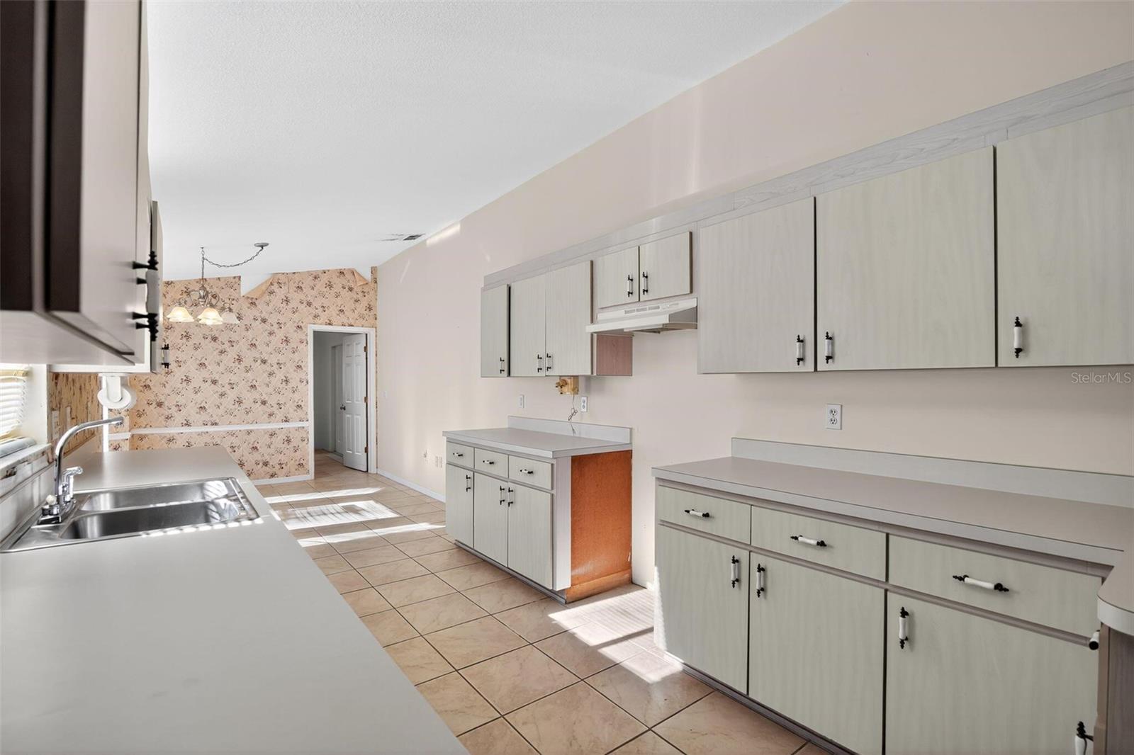 Image 15 of 27 For 13761 115th Circle