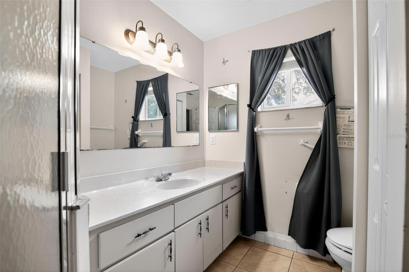 Image 22 of 27 For 13761 115th Circle