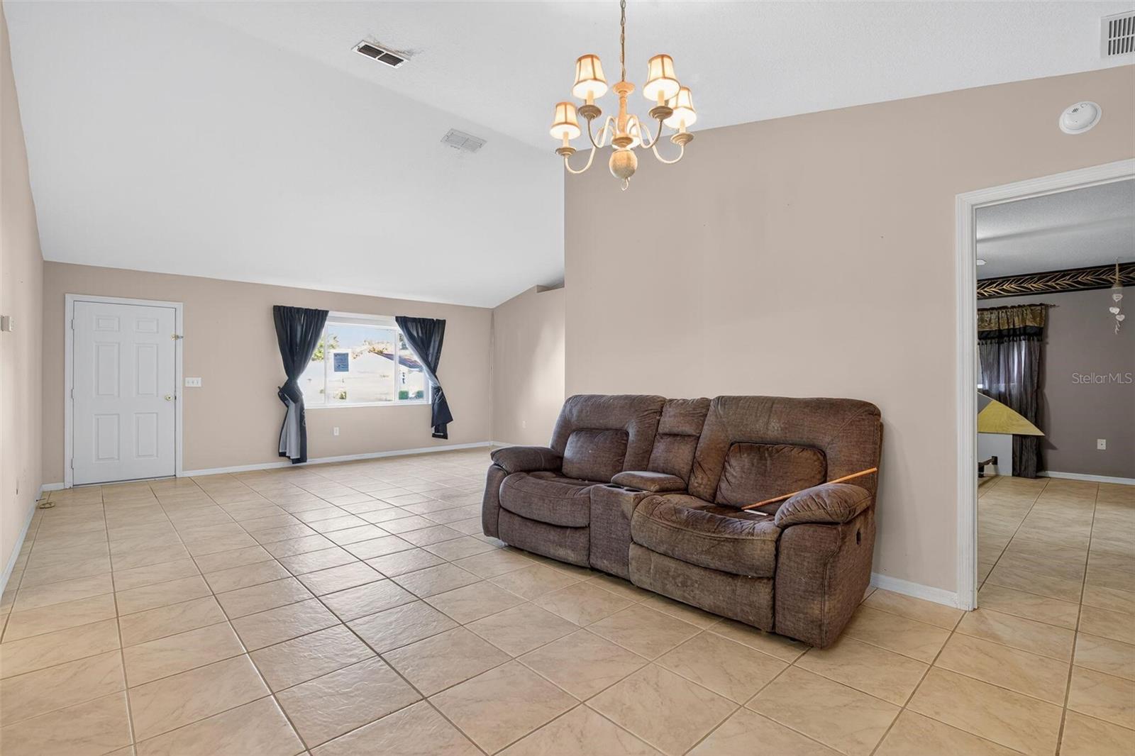 Image 8 of 27 For 13761 115th Circle