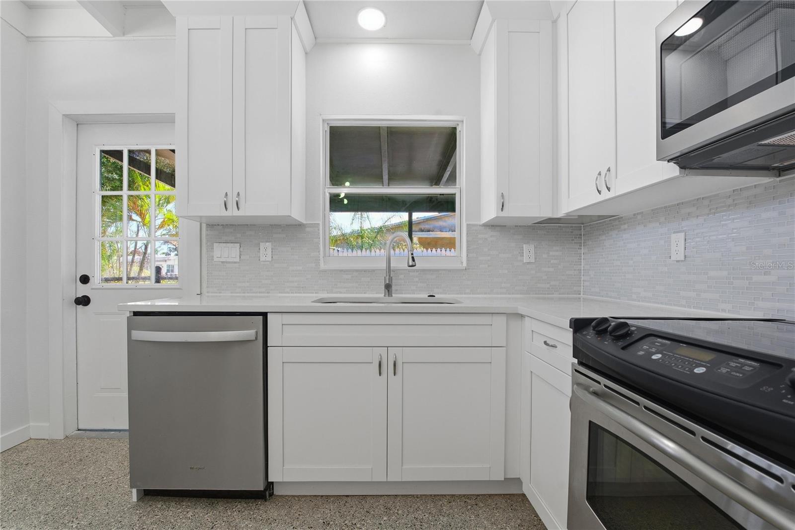 Image 11 of 40 For 316 Country Club Drive