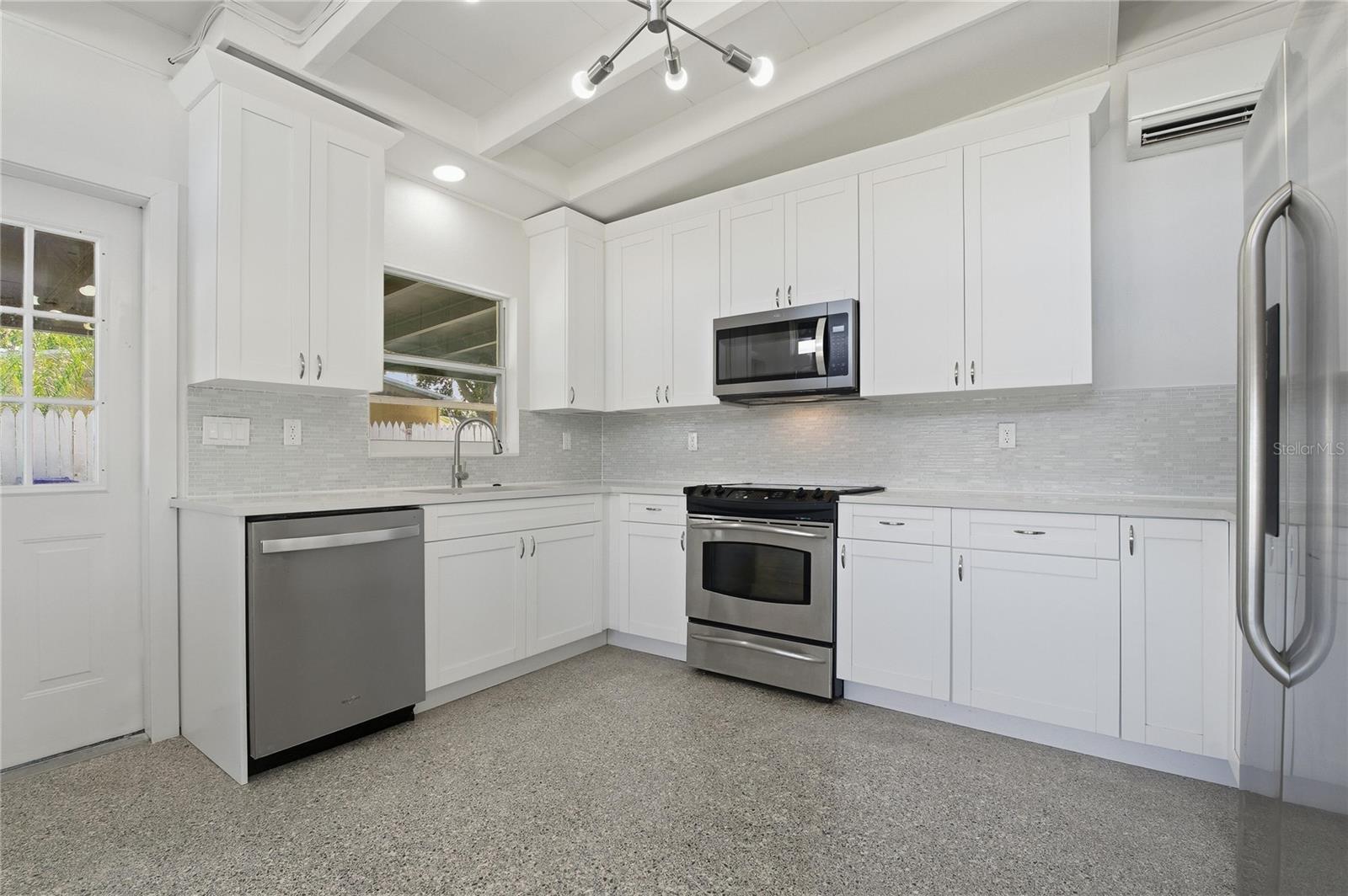 Image 13 of 40 For 316 Country Club Drive