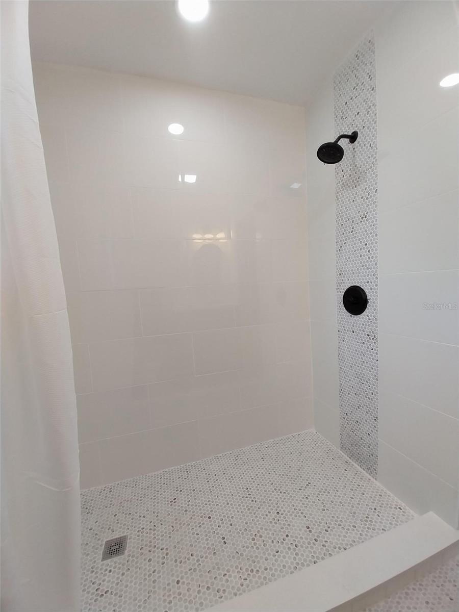 Image 22 of 40 For 316 Country Club Drive