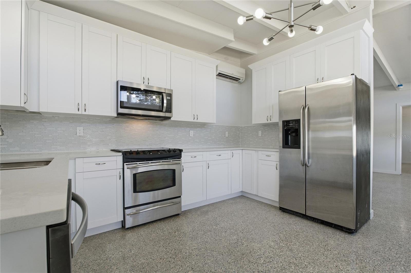 Image 33 of 40 For 316 Country Club Drive