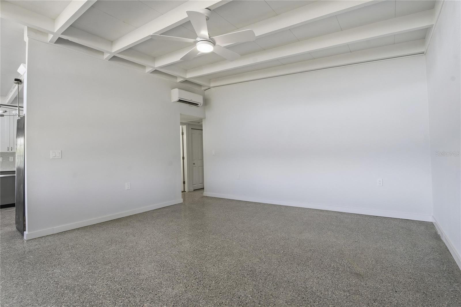 Image 7 of 40 For 316 Country Club Drive