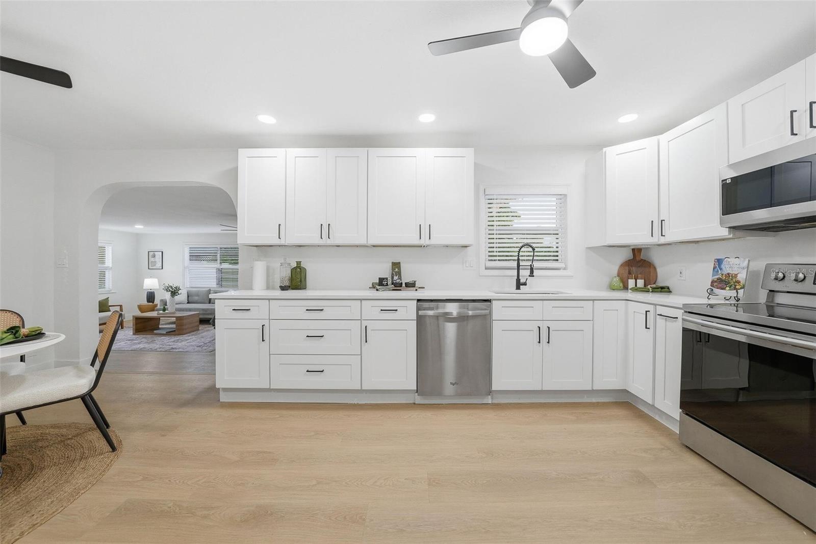 Image 14 of 39 For 4160 58th Avenue N