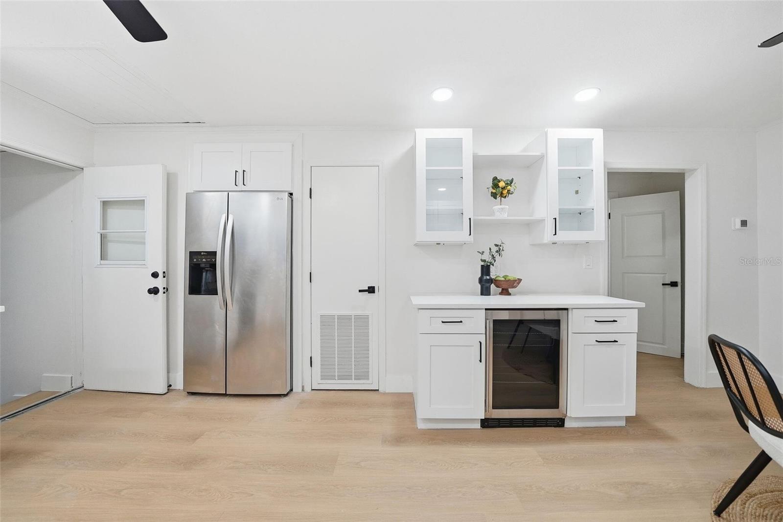 Image 17 of 39 For 4160 58th Avenue N