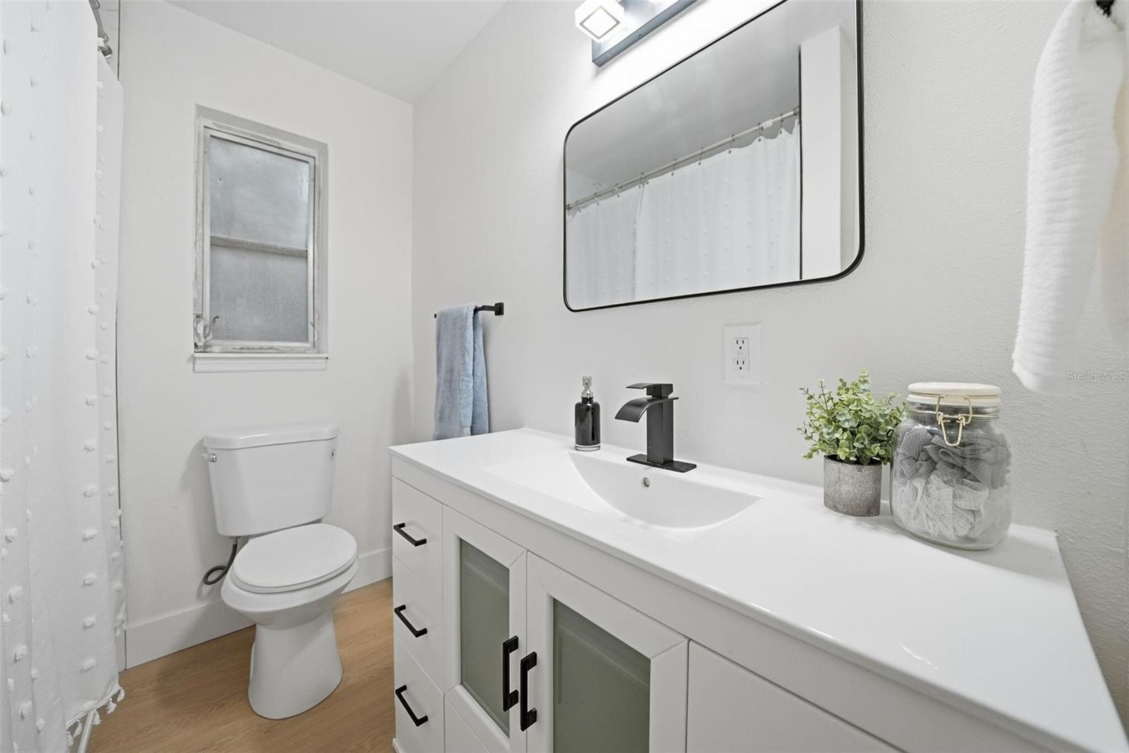 Image 26 of 39 For 4160 58th Avenue N