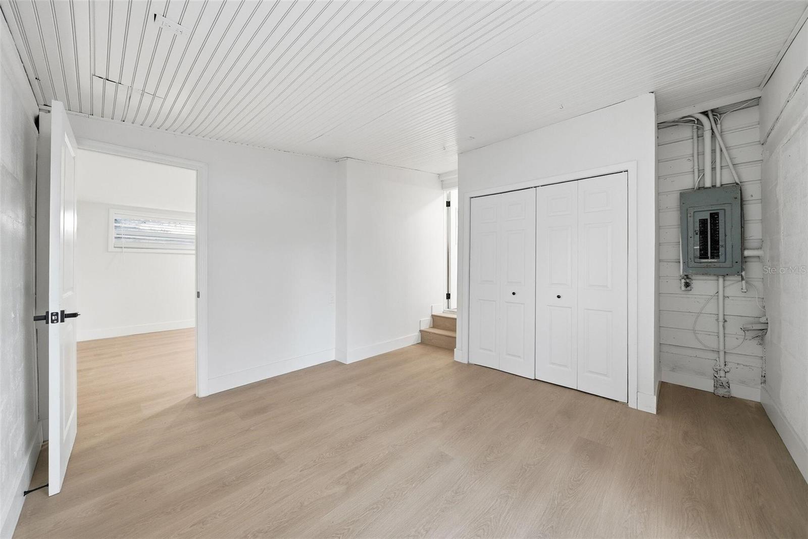 Image 28 of 39 For 4160 58th Avenue N