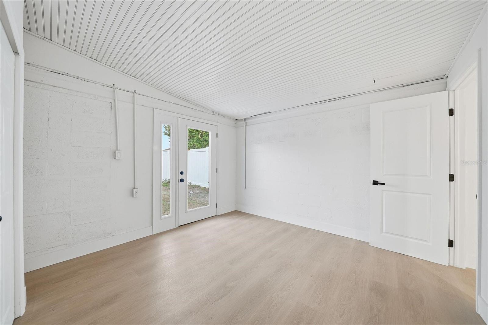 Image 33 of 39 For 4160 58th Avenue N