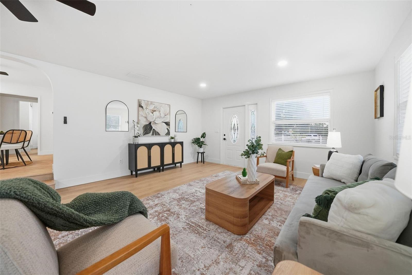 Image 8 of 39 For 4160 58th Avenue N