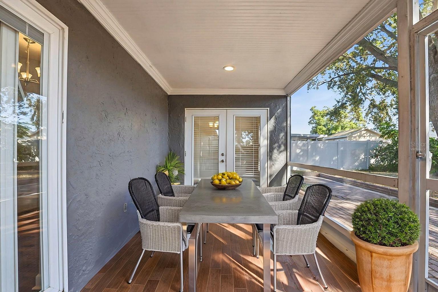 Image 11 of 42 For 15009 Naples Place