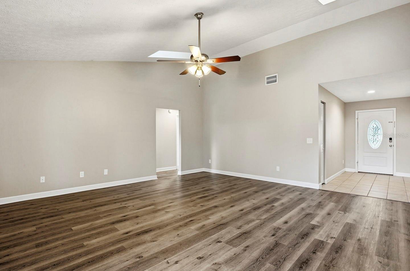 Image 13 of 42 For 15009 Naples Place