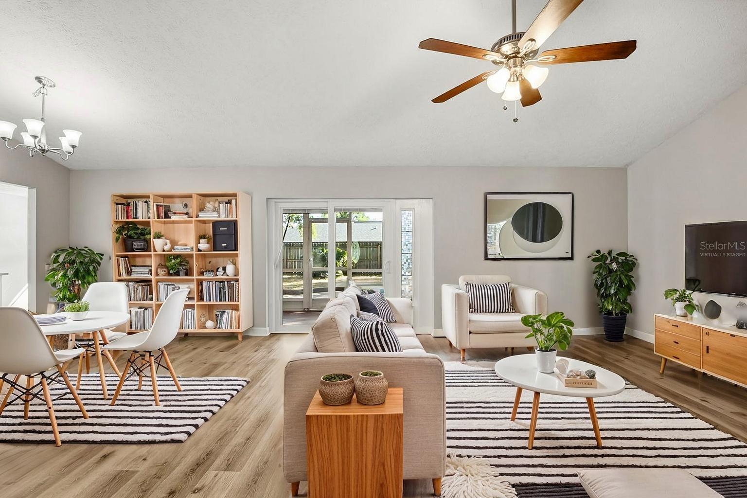 Image 3 of 42 For 15009 Naples Place