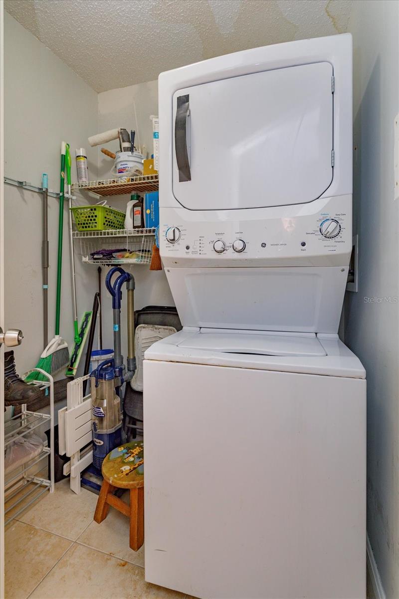 Image 17 of 27 For 2577 Grassy Point Drive 107