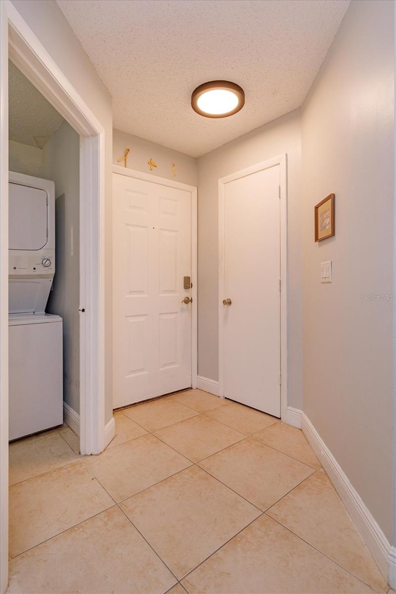 Image 18 of 27 For 2577 Grassy Point Drive 107