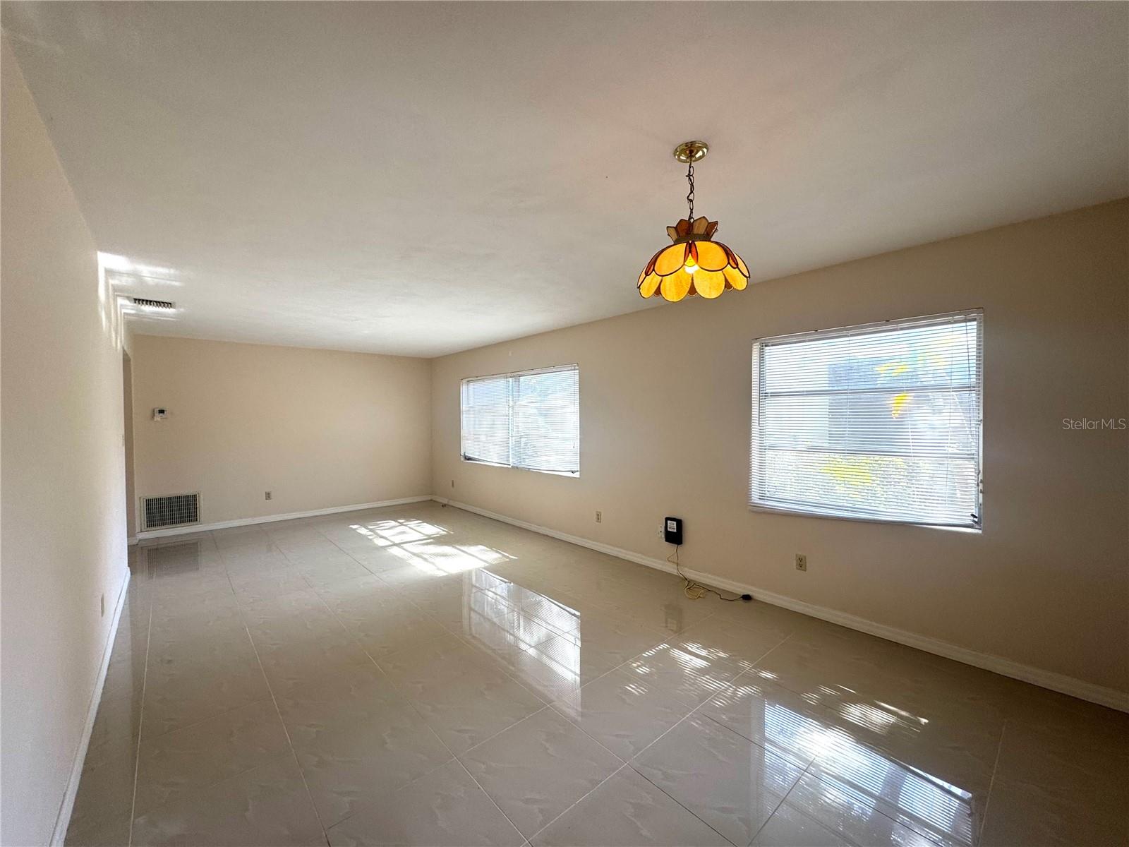 Image 11 of 28 For 612 Martin Avenue