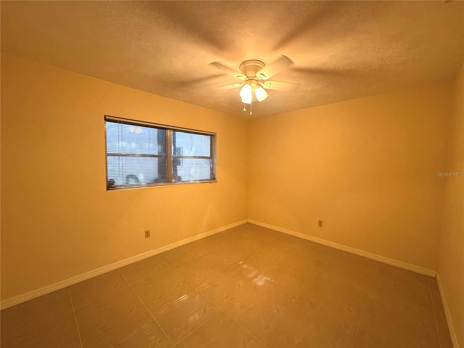 Image 18 of 28 For 612 Martin Avenue