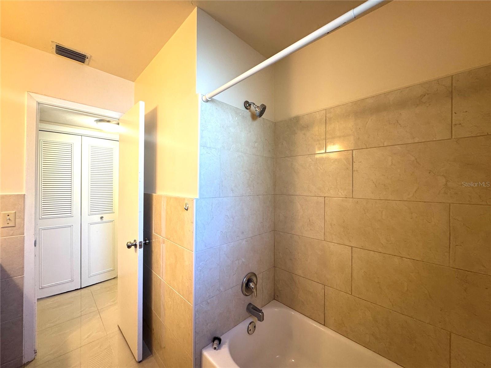 Image 22 of 28 For 612 Martin Avenue