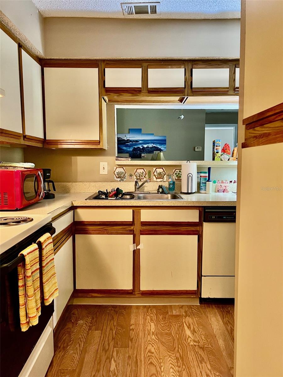 Image 5 of 13 For 224 Afton Square 202