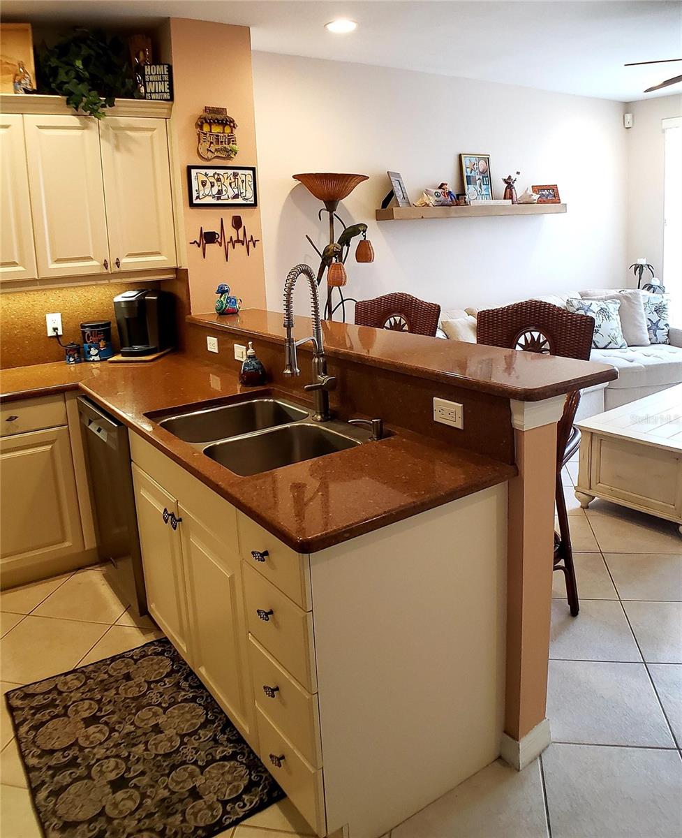 Image 19 of 51 For 5662 Whitehead Street