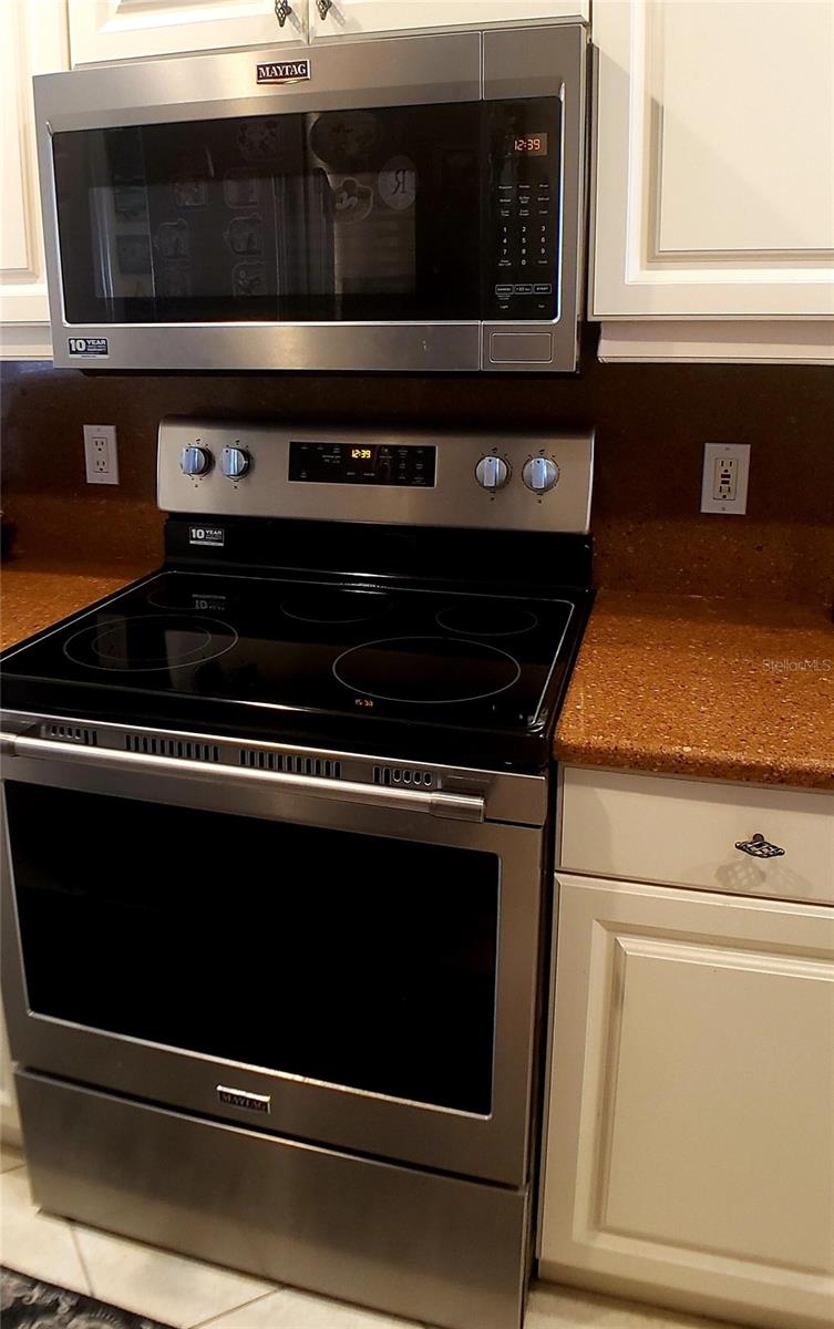 Image 23 of 51 For 5662 Whitehead Street