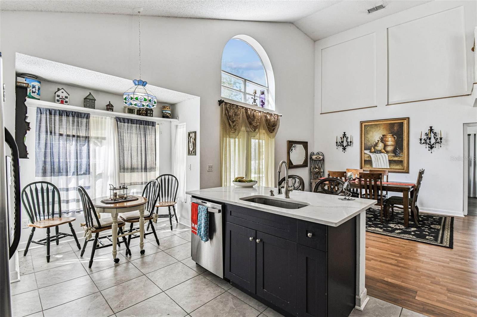 Image 16 of 72 For 13200 Mallard Cove Boulevard