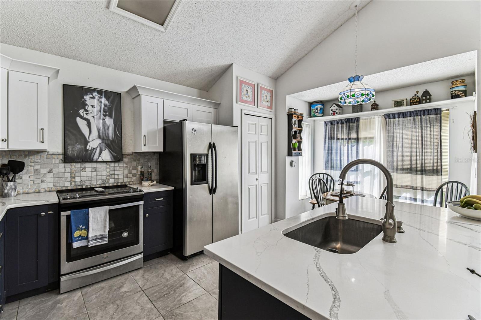 Image 17 of 72 For 13200 Mallard Cove Boulevard