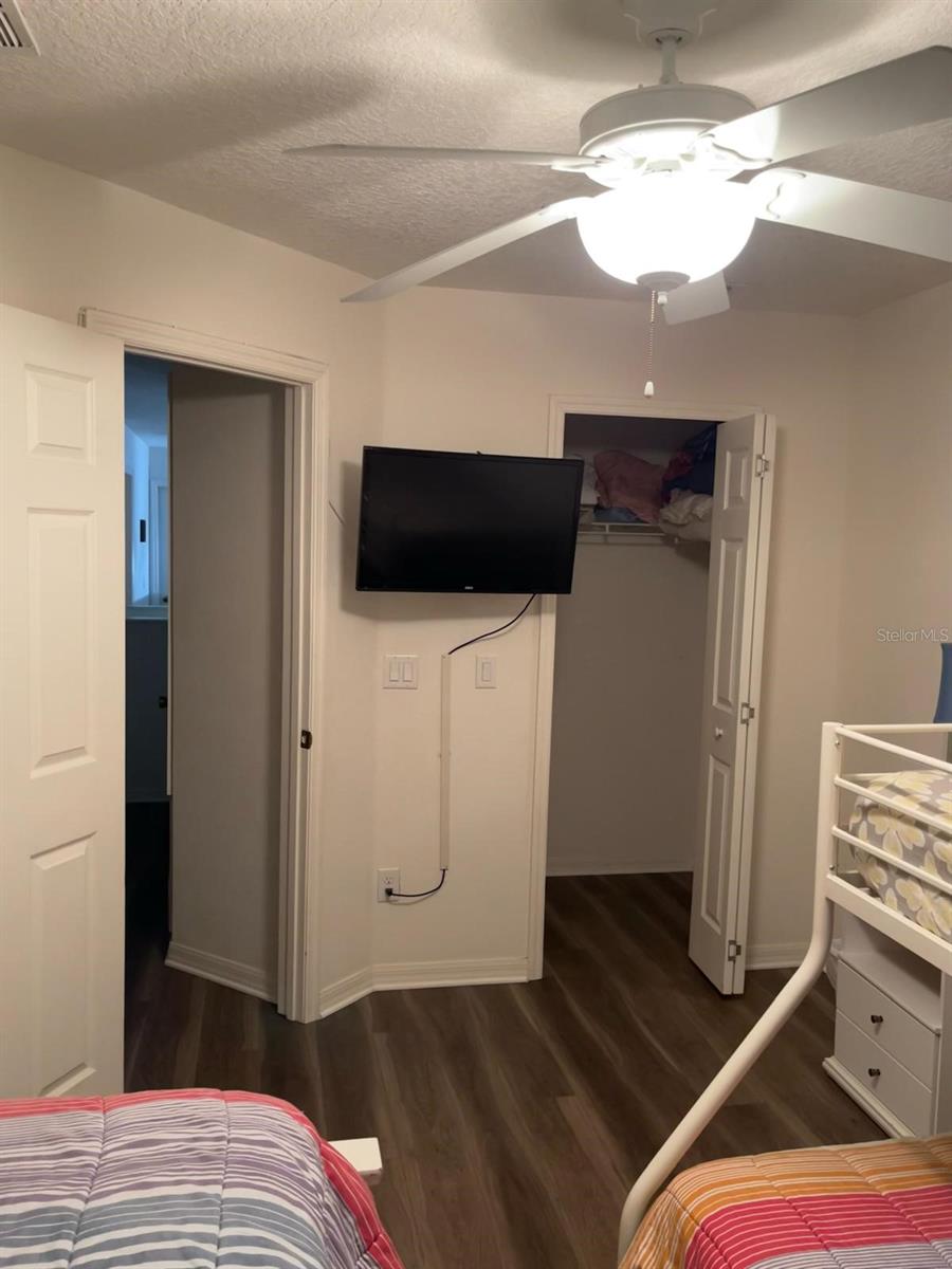 Image 35 of 63 For 1010 Tourmaline Drive