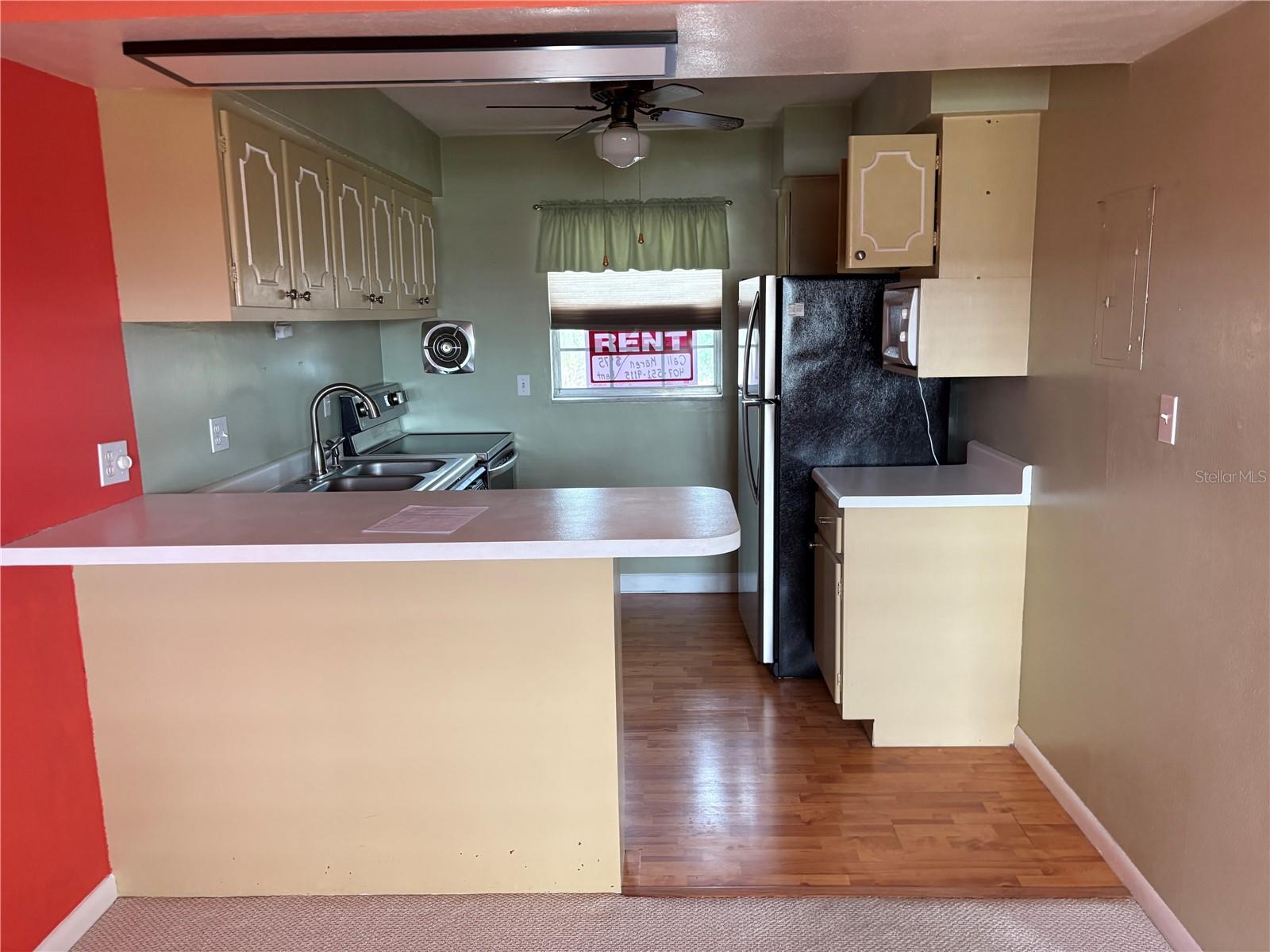 Image 4 of 4 For 5505 Hernandes Drive 216