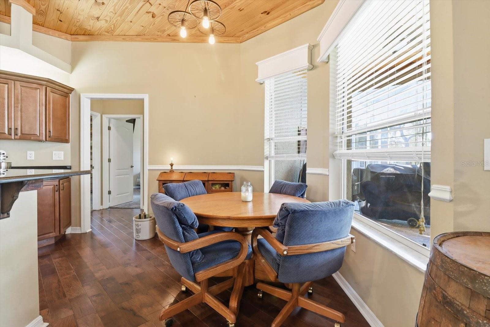 Image 11 of 45 For 3030 Bay Berry Point