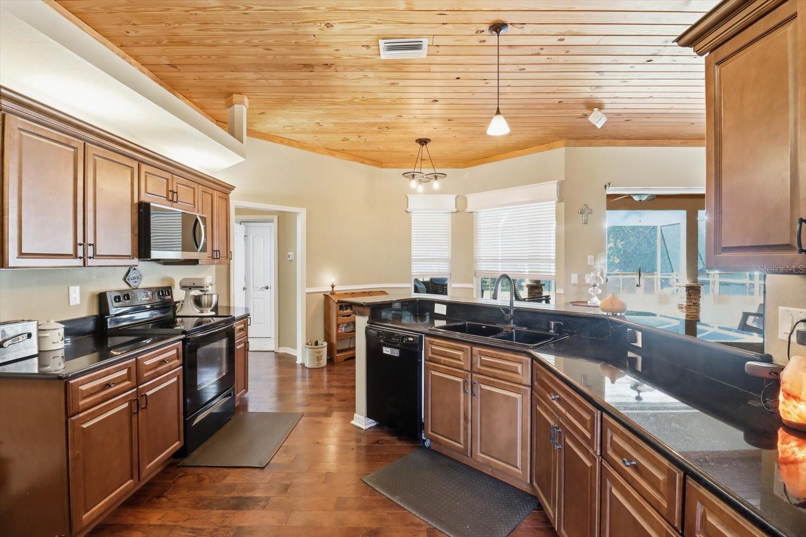 Image 12 of 45 For 3030 Bay Berry Point