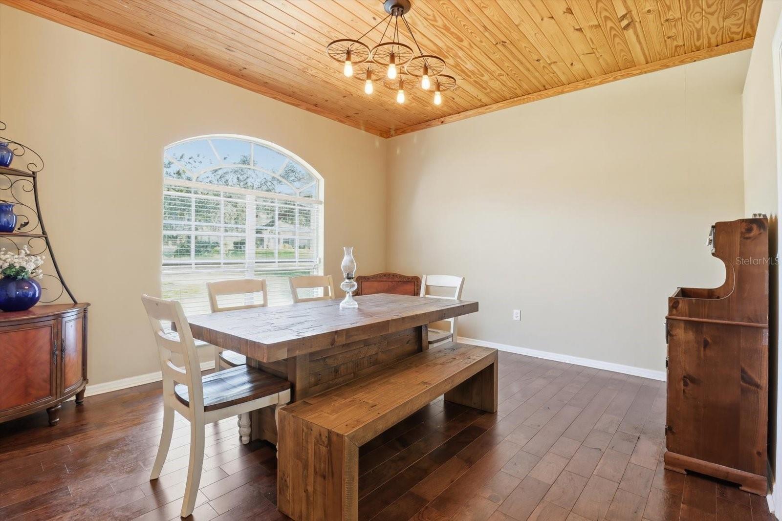 Image 7 of 45 For 3030 Bay Berry Point