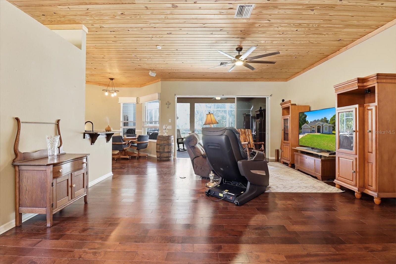 Image 8 of 45 For 3030 Bay Berry Point