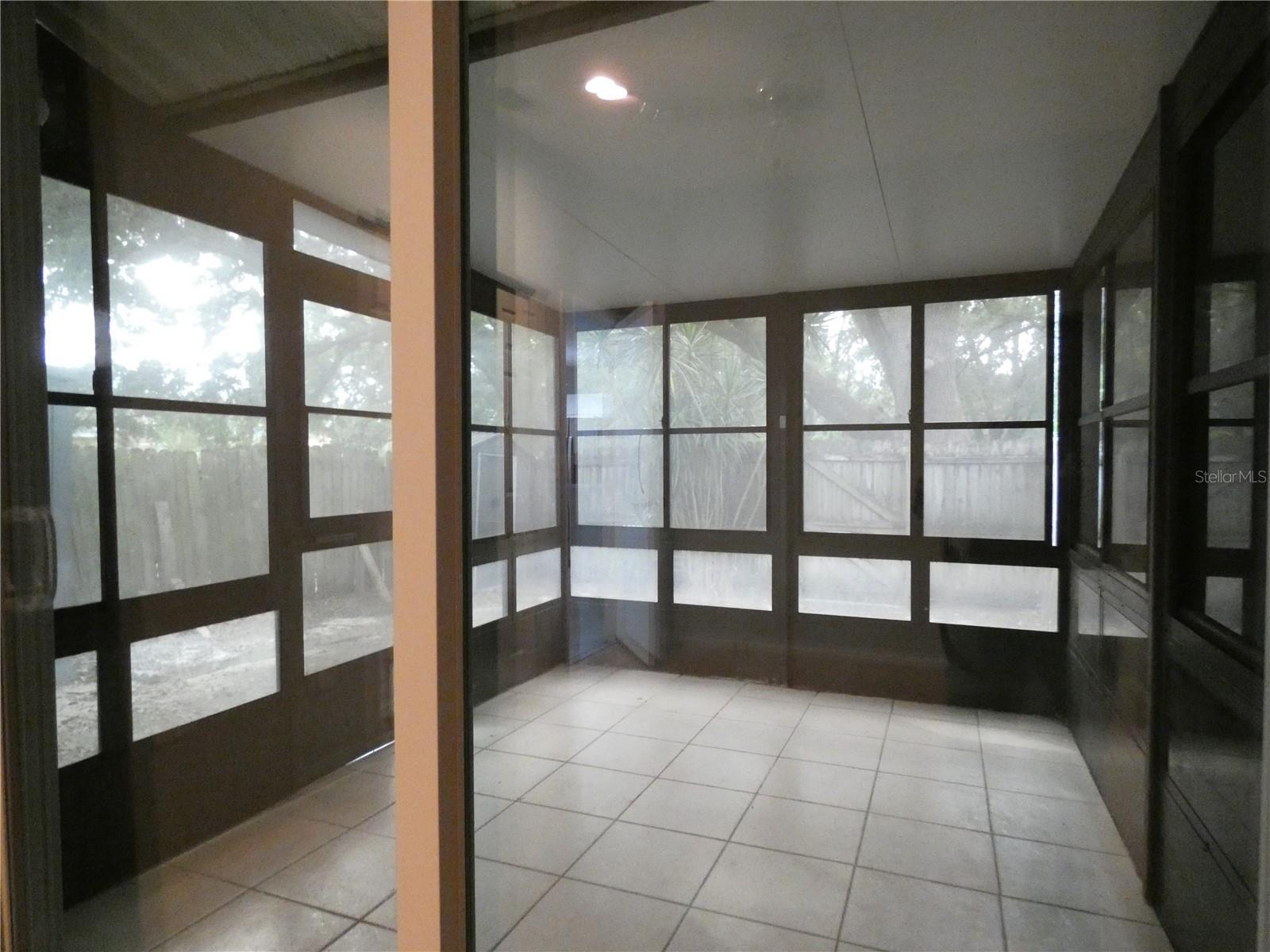 Image 14 of 19 For 1166 Westside Drive