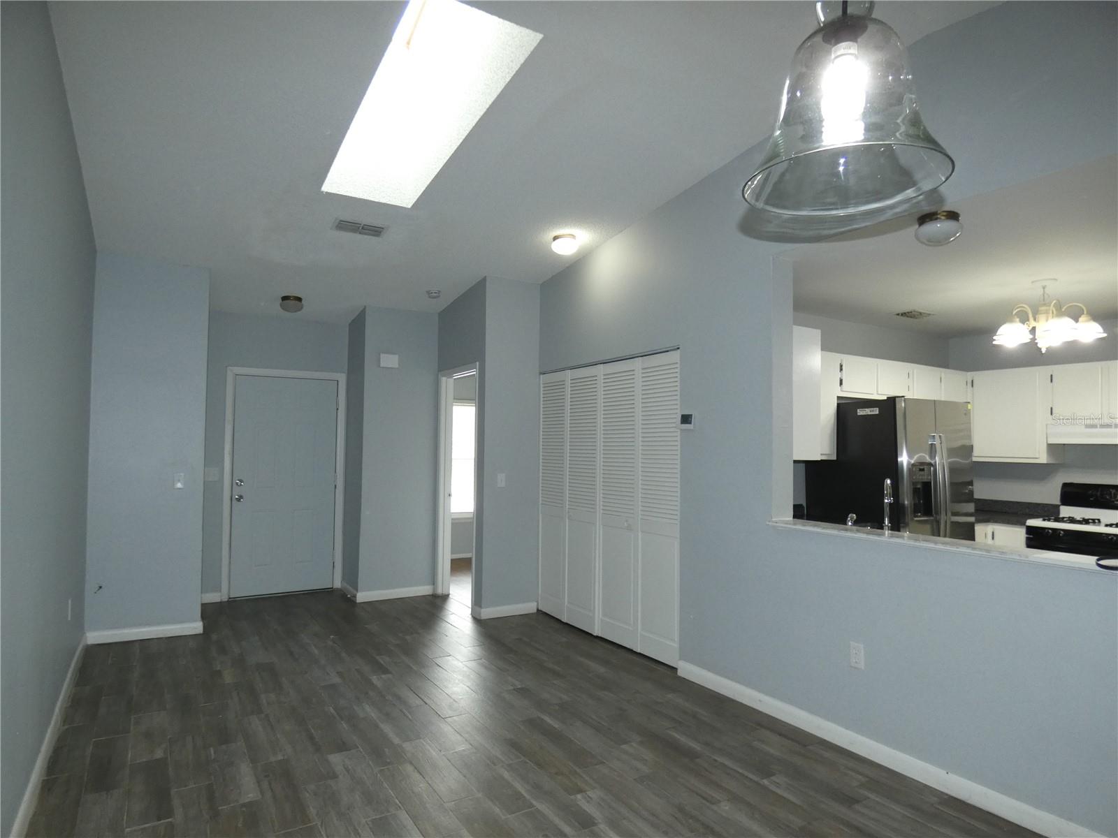 Image 4 of 19 For 1166 Westside Drive