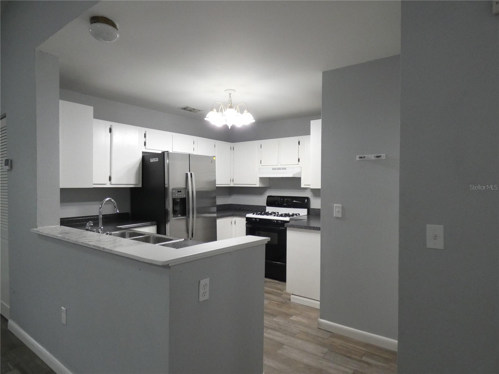 Image 5 of 19 For 1166 Westside Drive