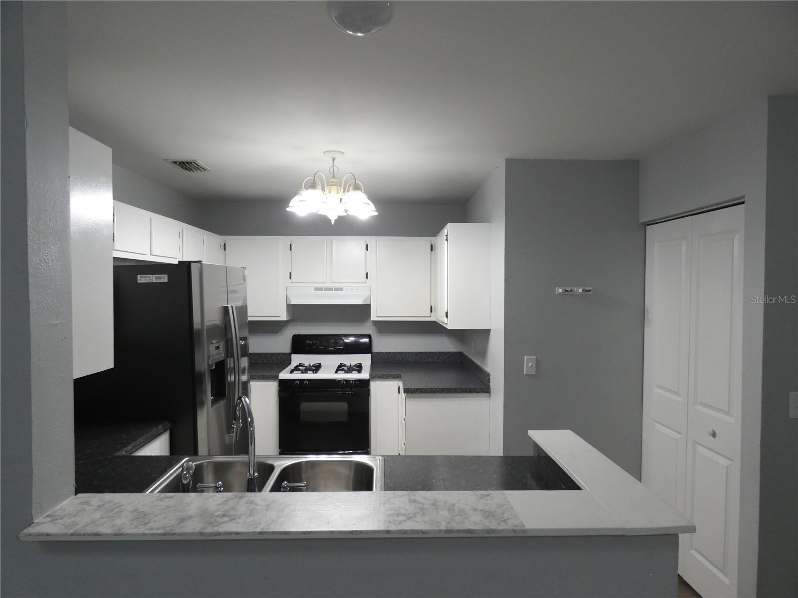 Image 6 of 19 For 1166 Westside Drive