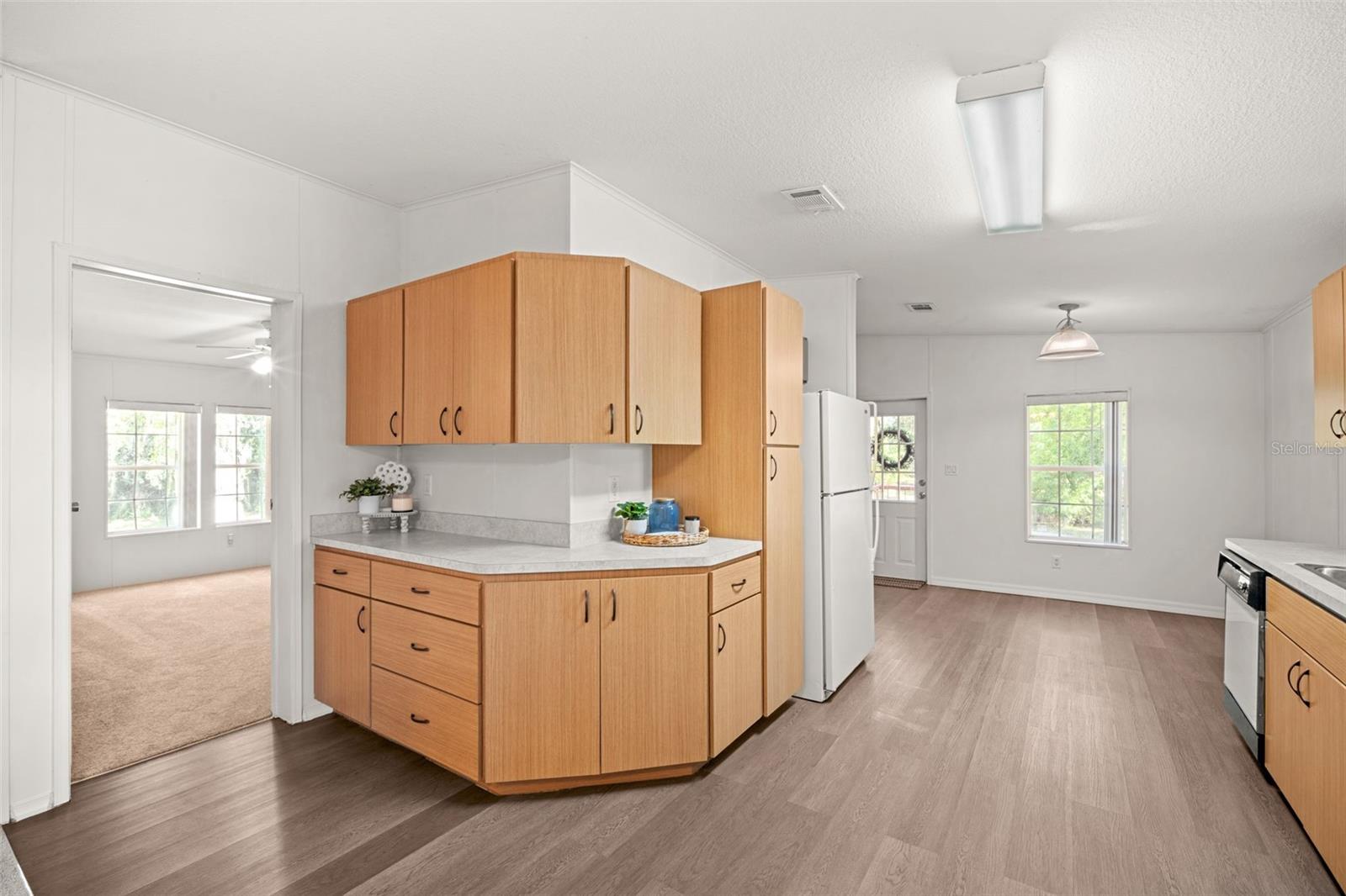 Image 20 of 80 For 2878 Us 301  