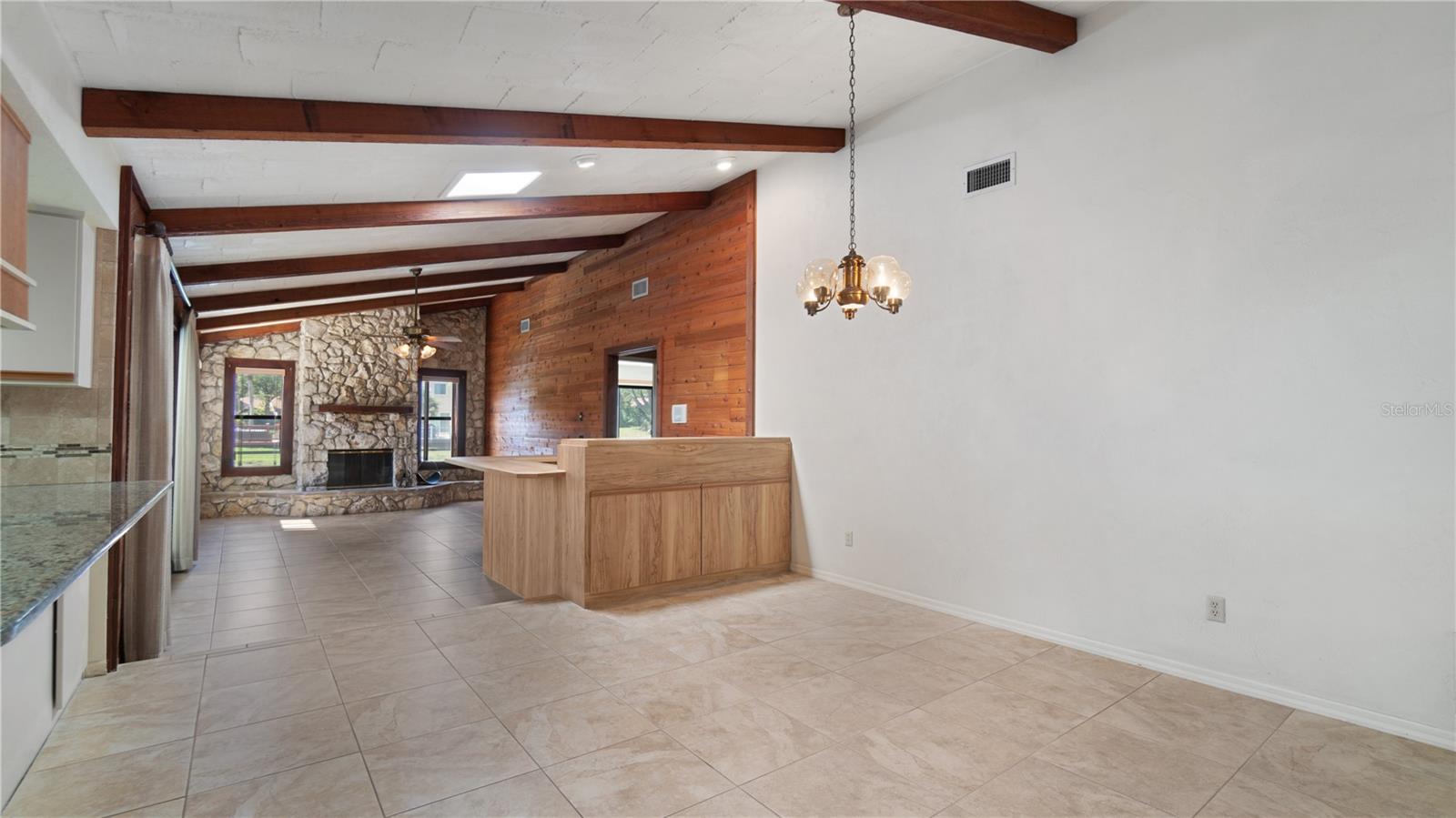 Image 13 of 50 For 965 Pelican Bay Drive