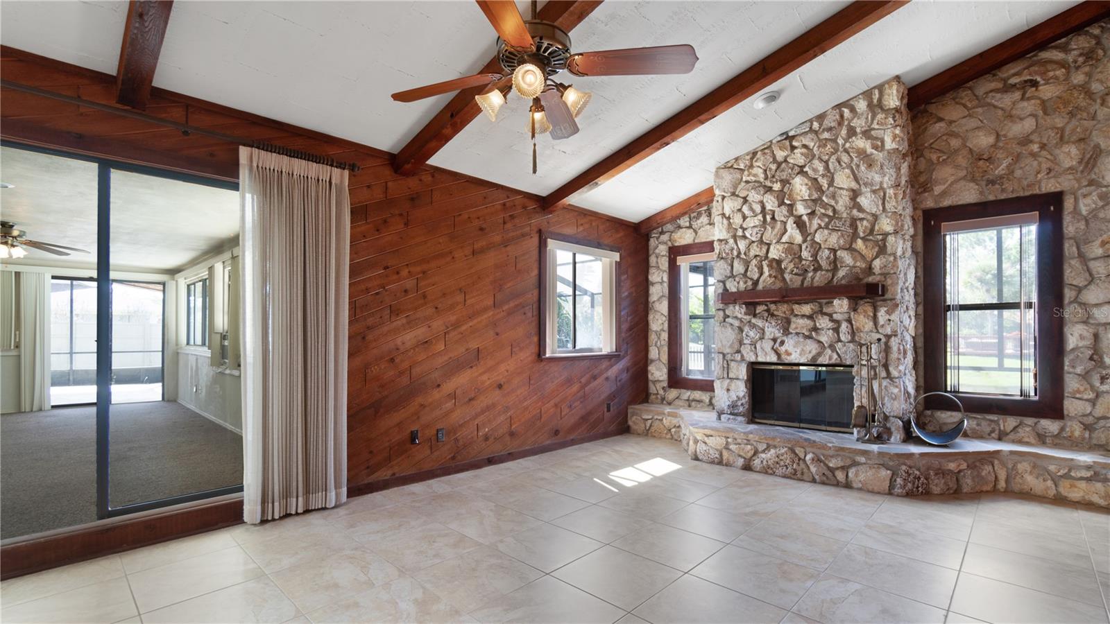 Image 21 of 50 For 965 Pelican Bay Drive