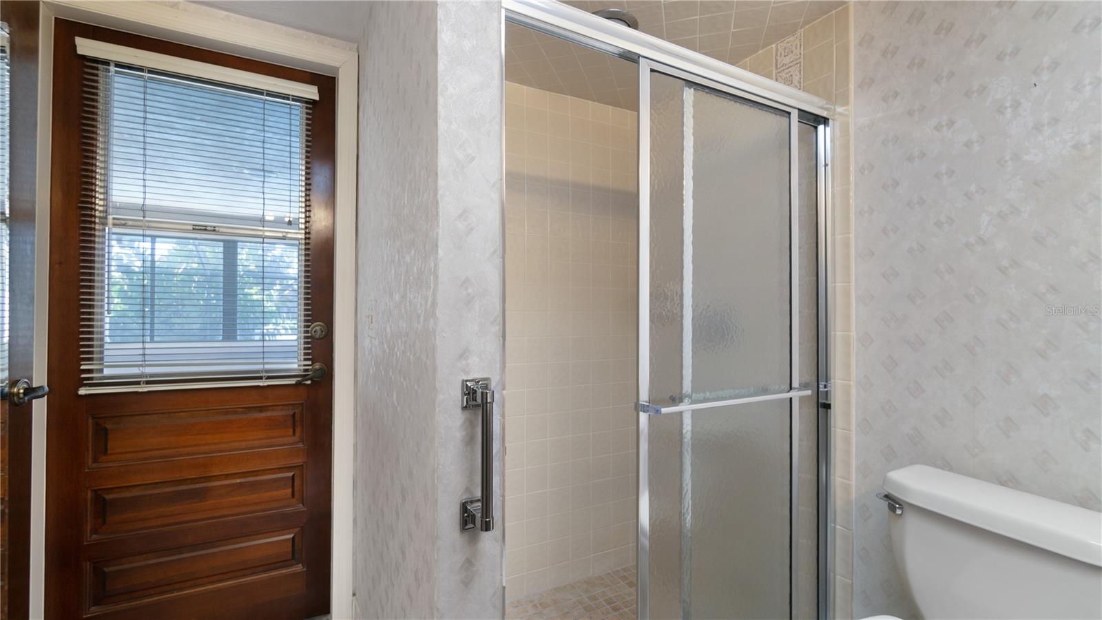 Image 26 of 50 For 965 Pelican Bay Drive