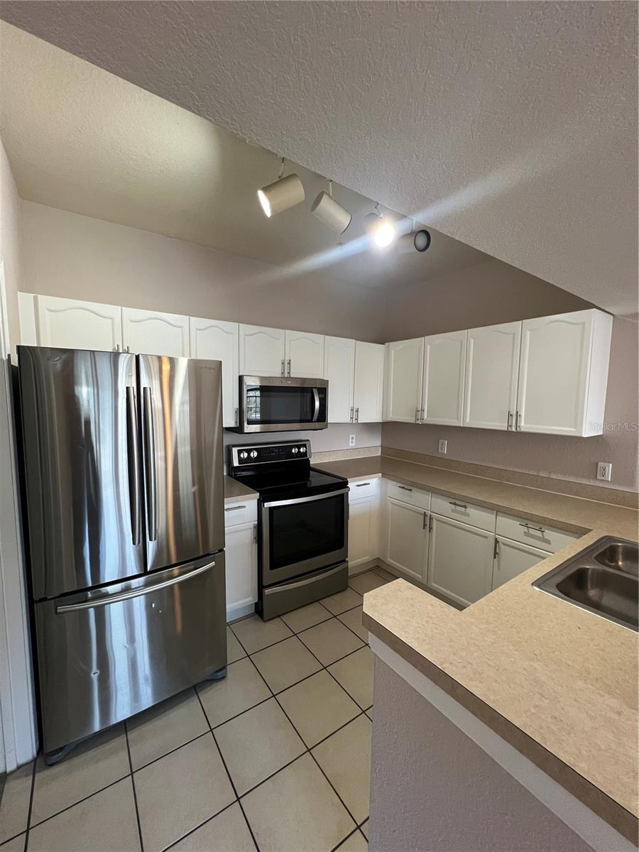 Image 4 of 22 For 5125 Palm Springs Boulevard 13203