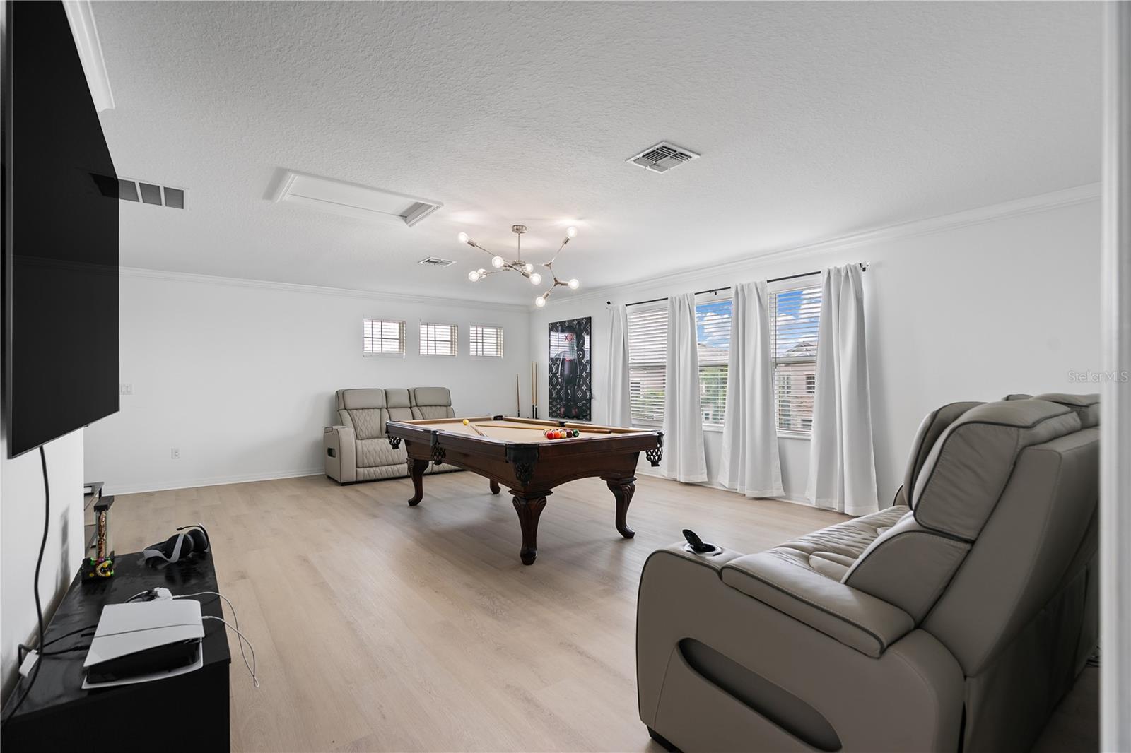 Image 22 of 61 For 11047 Sage Canyon Drive