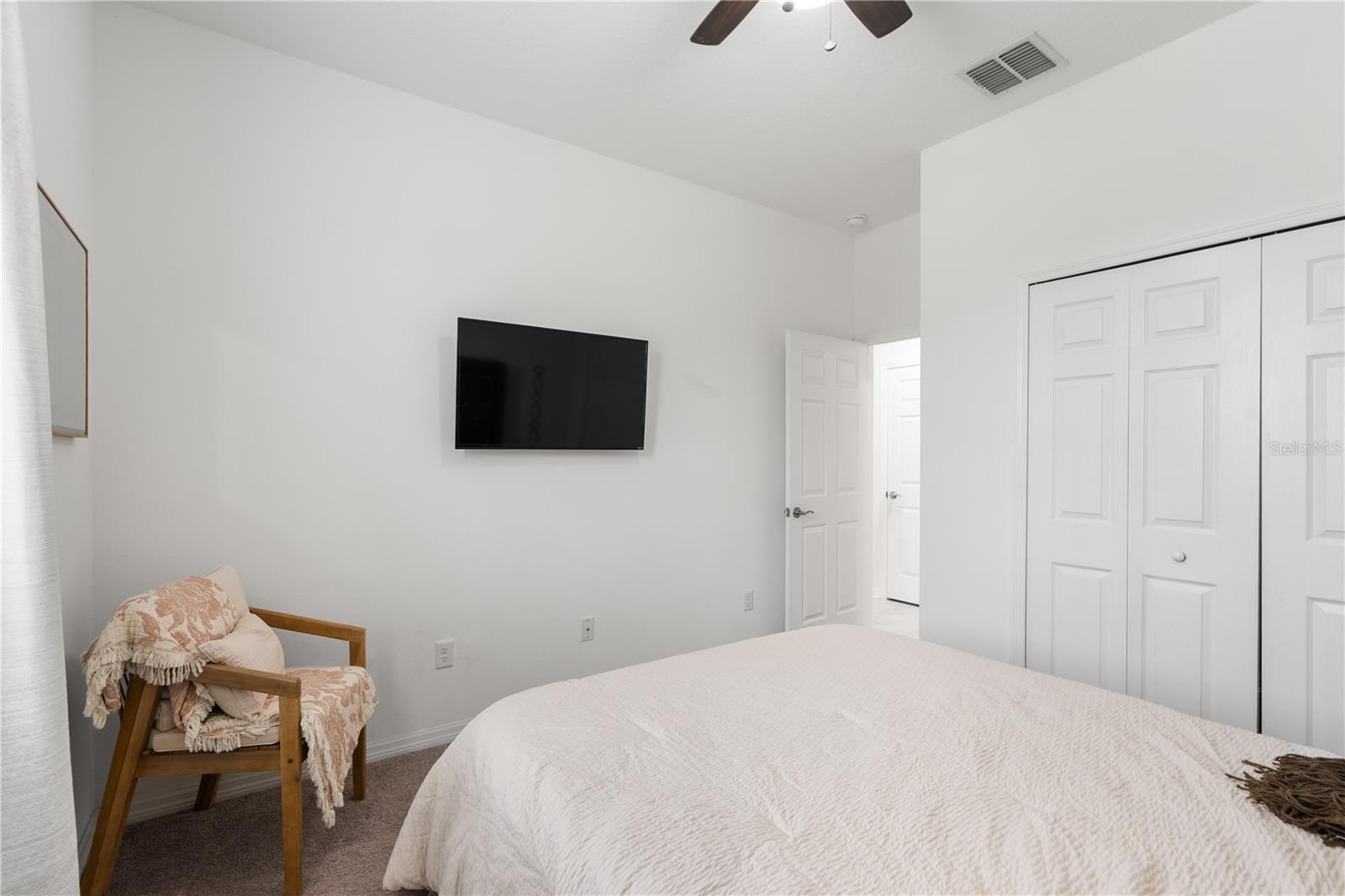 Image 32 of 61 For 11047 Sage Canyon Drive