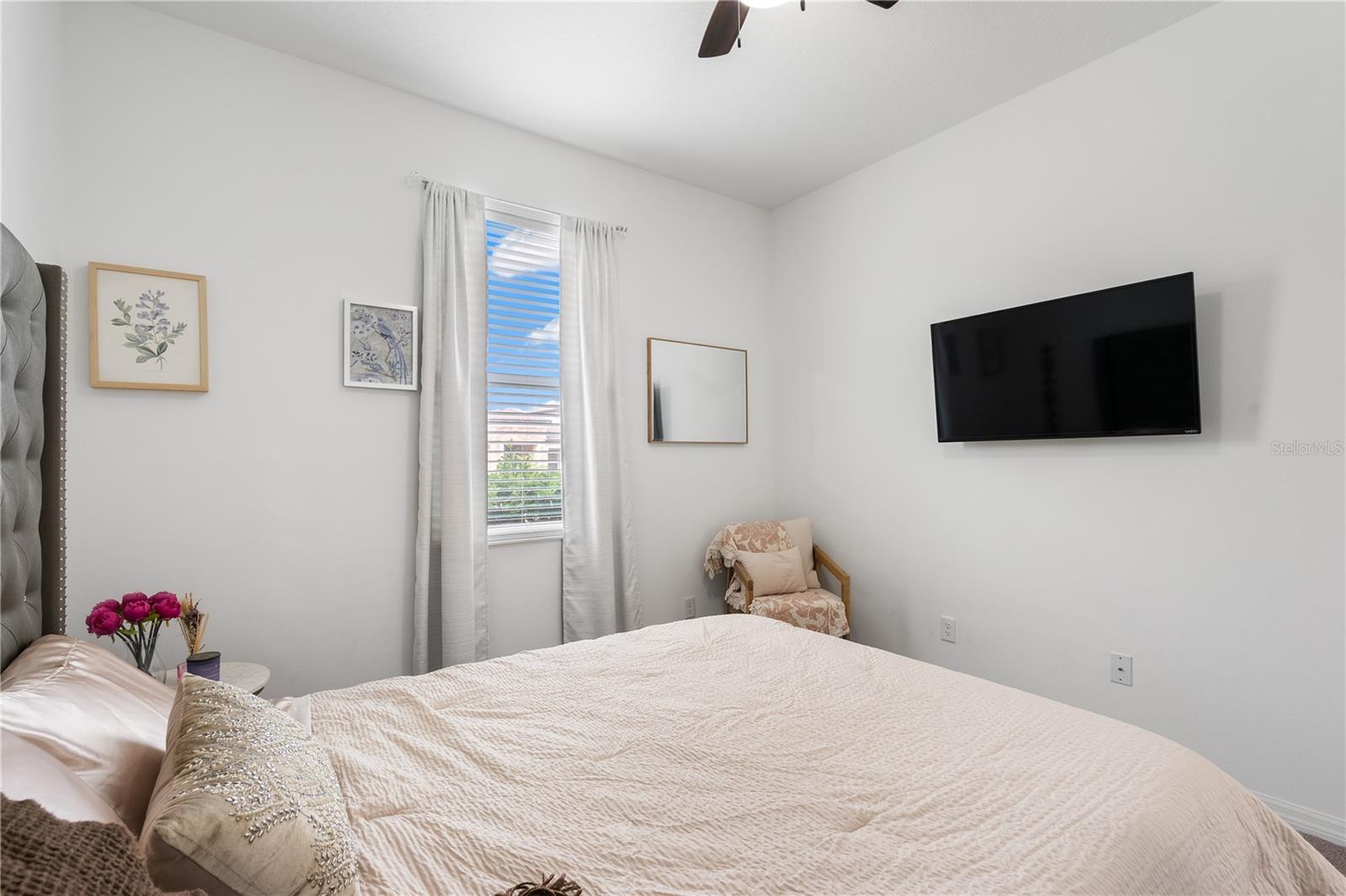 Image 33 of 61 For 11047 Sage Canyon Drive